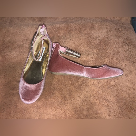 Steve Madden velvet ballet flats - Picture 2 of 3
